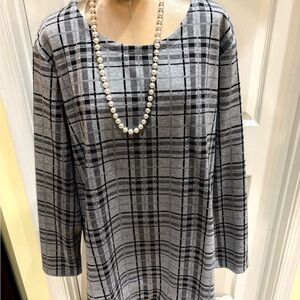 J.JILL BLACK &GREY PLAID CREW NECK SHIMMER TOP